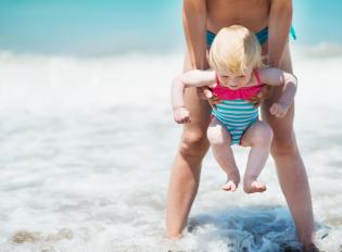 Sugestões para fotografar os bebés na praia