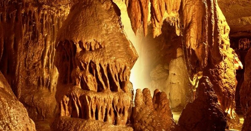 As maiores grutas de Portugal: quais visitar?